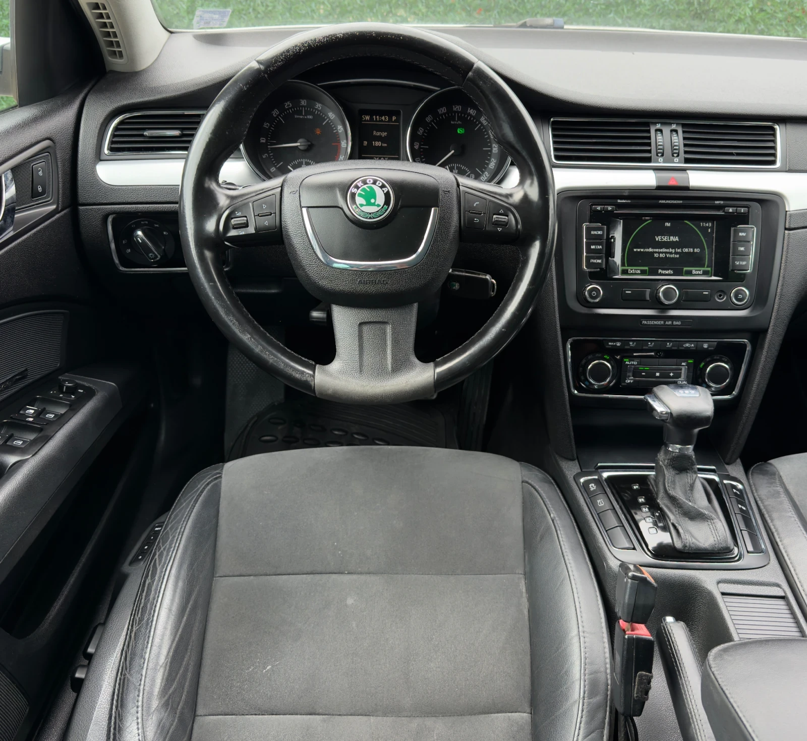 Skoda Superb 2.0TDi 170hp//DSG/NAVI/XENON, снимка 10 - Автомобили и джипове - 56091095
