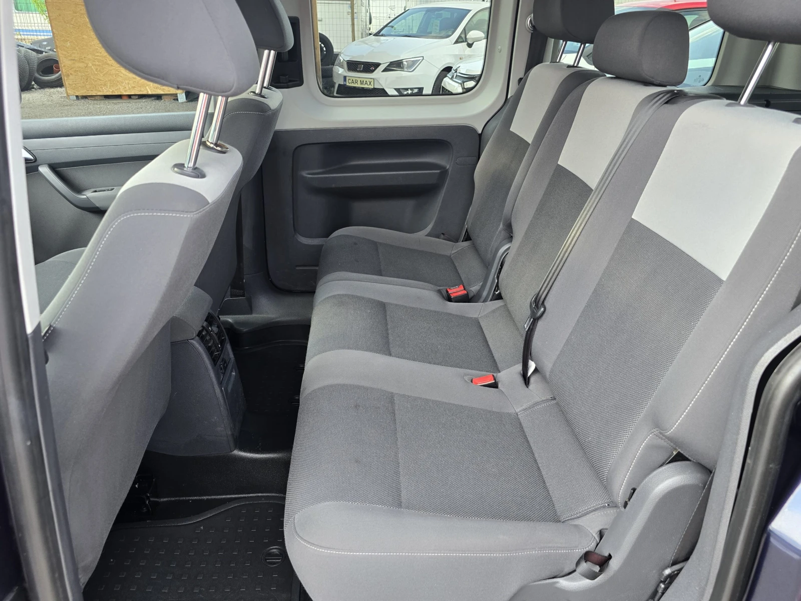 VW Caddy 2.0i/EcoFuel/Лизинг, снимка 13 - Автомобили и джипове - 56462867