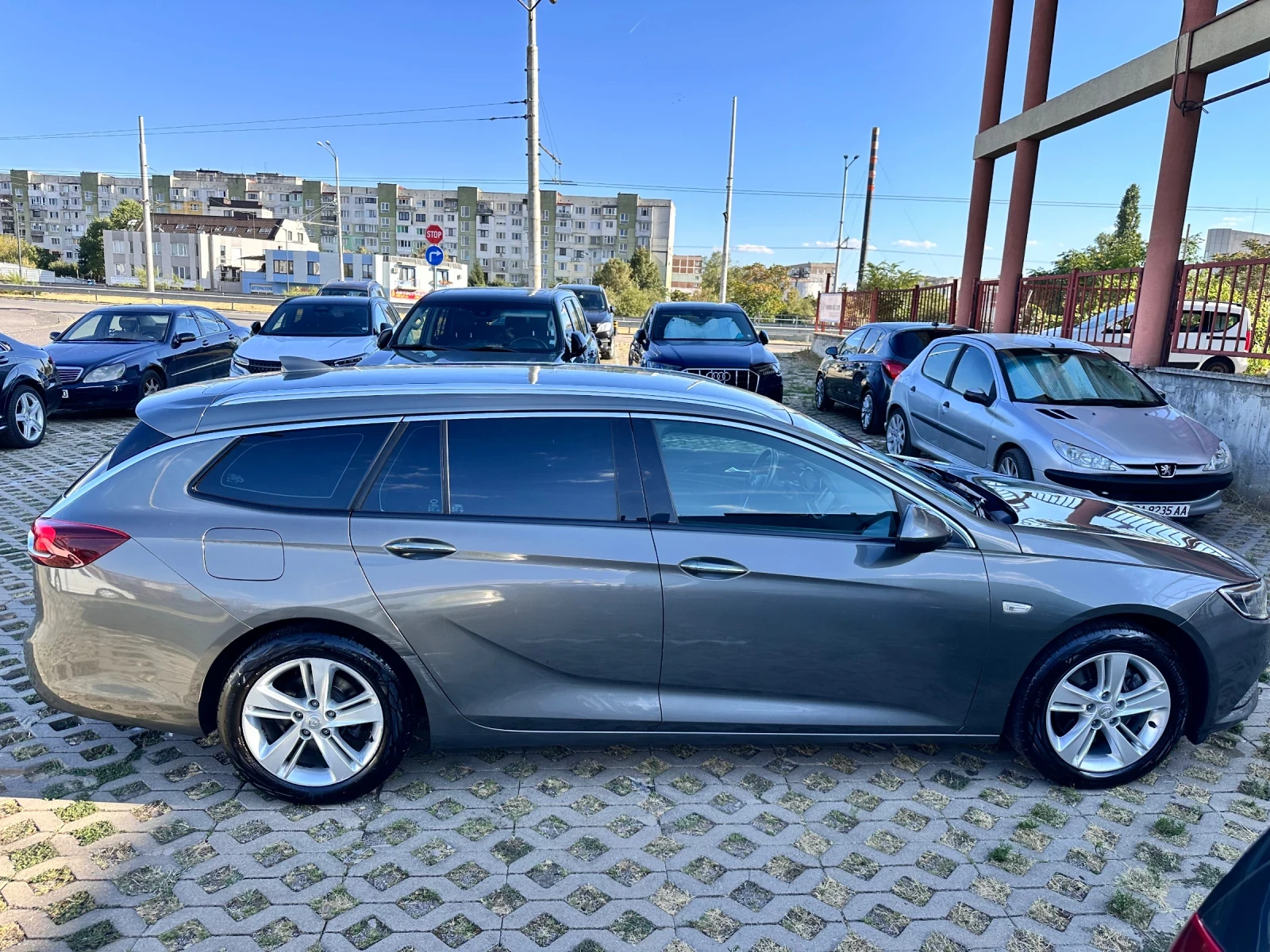 Opel Insignia Перфектен  , снимка 4 - Автомобили и джипове - 56484036