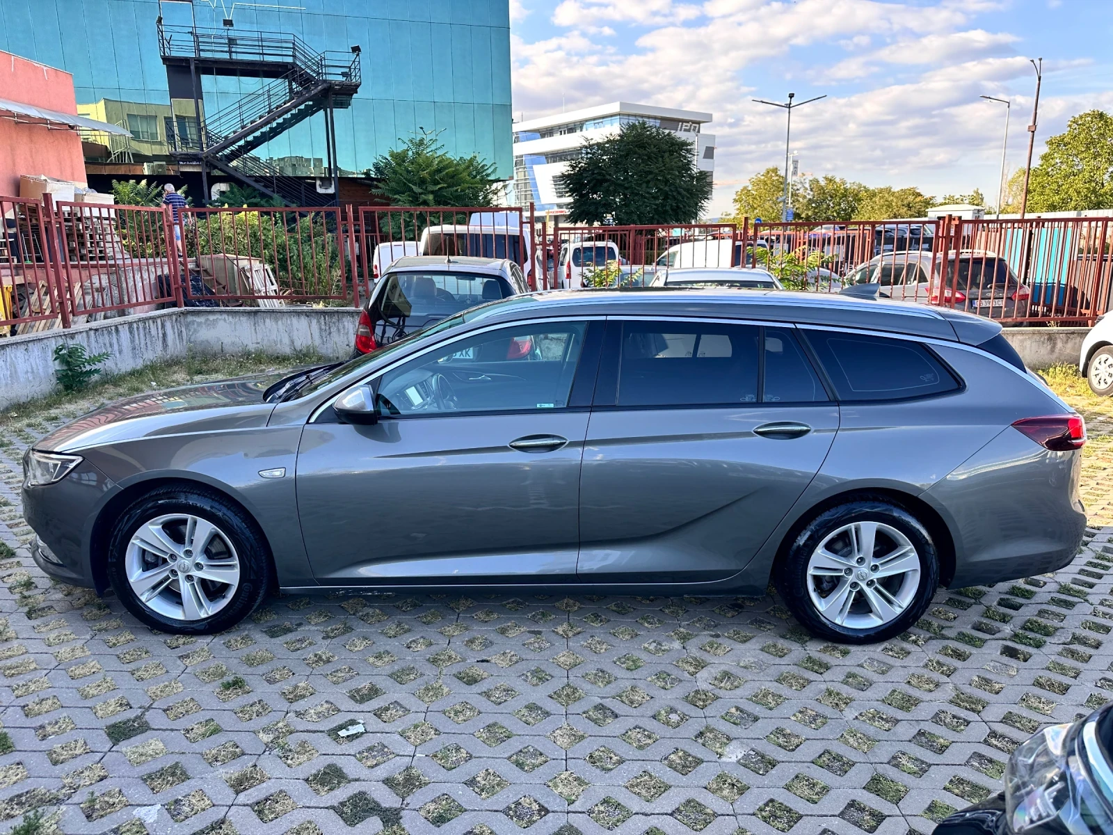 Opel Insignia Перфектен  , снимка 5 - Автомобили и джипове - 56484036