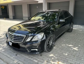 Mercedes-Benz E 350 AMG* AVANTGARDE* HARMON/KARDON* ПОДГРЕВ* ЩОРИ* , снимка 1