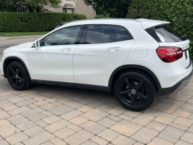 Mercedes-Benz GLA 250 ПАНОРАМА * ПОДГРЕВИ * CARFAX * АВТО КРЕДИТ * , снимка 3