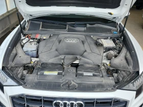 Audi Q8 * TECHNIK * CARFAX * 2 ЧИФТА ГУМИ * 2 КЛЮЧА, снимка 17