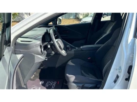 Toyota C-HR 1.8 HEV E-CVT Club FWD, снимка 12