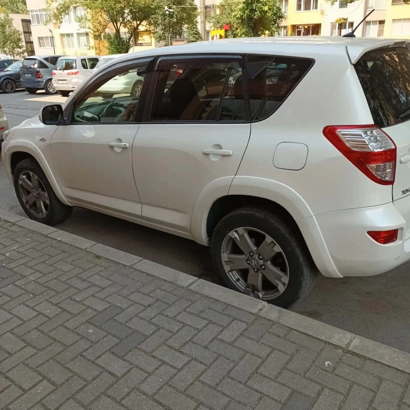 Toyota Rav4 2.2d 4х4 проблем в скоростите, снимка 2 - Автомобили и джипове - 48367462