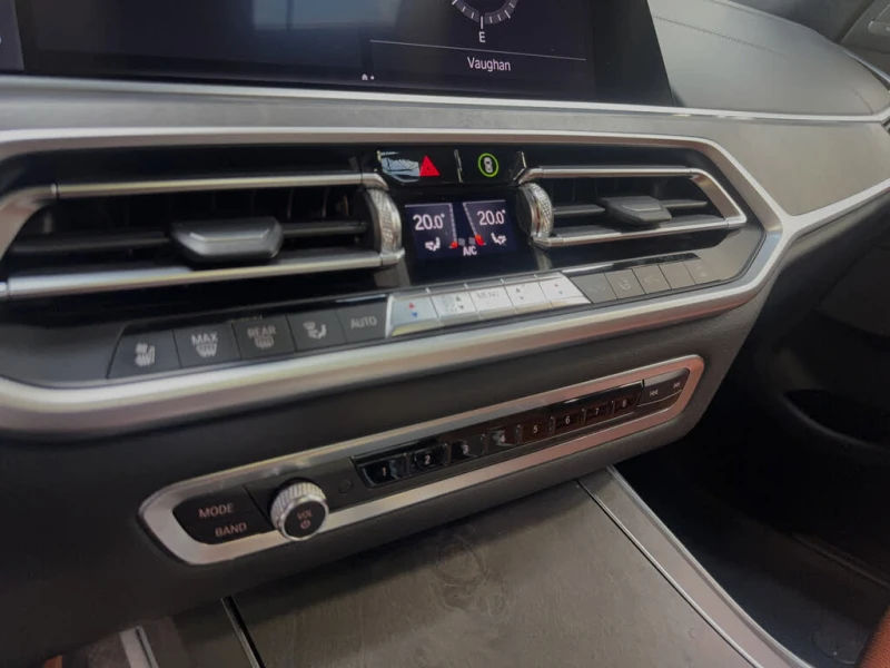 BMW X7 INDIVIDUAL* FULL MAX* LASER* HUD* ВЪЗДУХ* 7М* , снимка 12 - Автомобили и джипове - 53010597