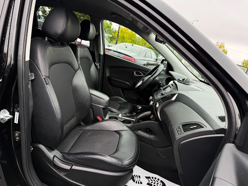 Hyundai Tucson 10000км!-АВТОМАТИК-КАМЕРА-ПОДГРЯВАНЕ, снимка 13 - Автомобили и джипове - 53068081