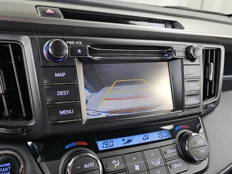 Toyota Rav4, снимка 15 - Автомобили и джипове - 55796221
