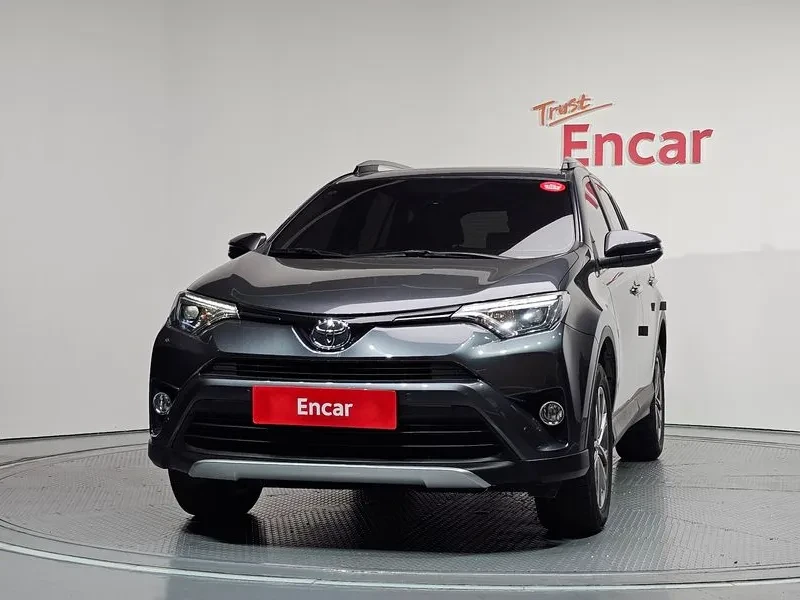 Toyota Rav4, снимка 3 - Автомобили и джипове - 55796221