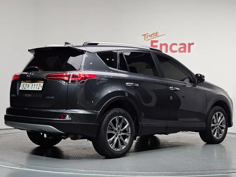Toyota Rav4, снимка 2 - Автомобили и джипове - 55796221