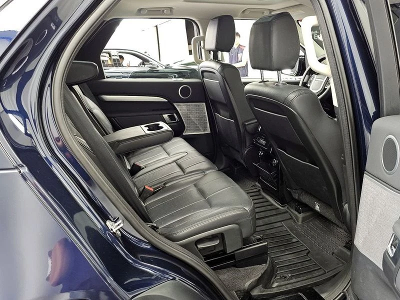 Land Rover Discovery 3.0 Automatic, снимка 12 - Автомобили и джипове - 55846169