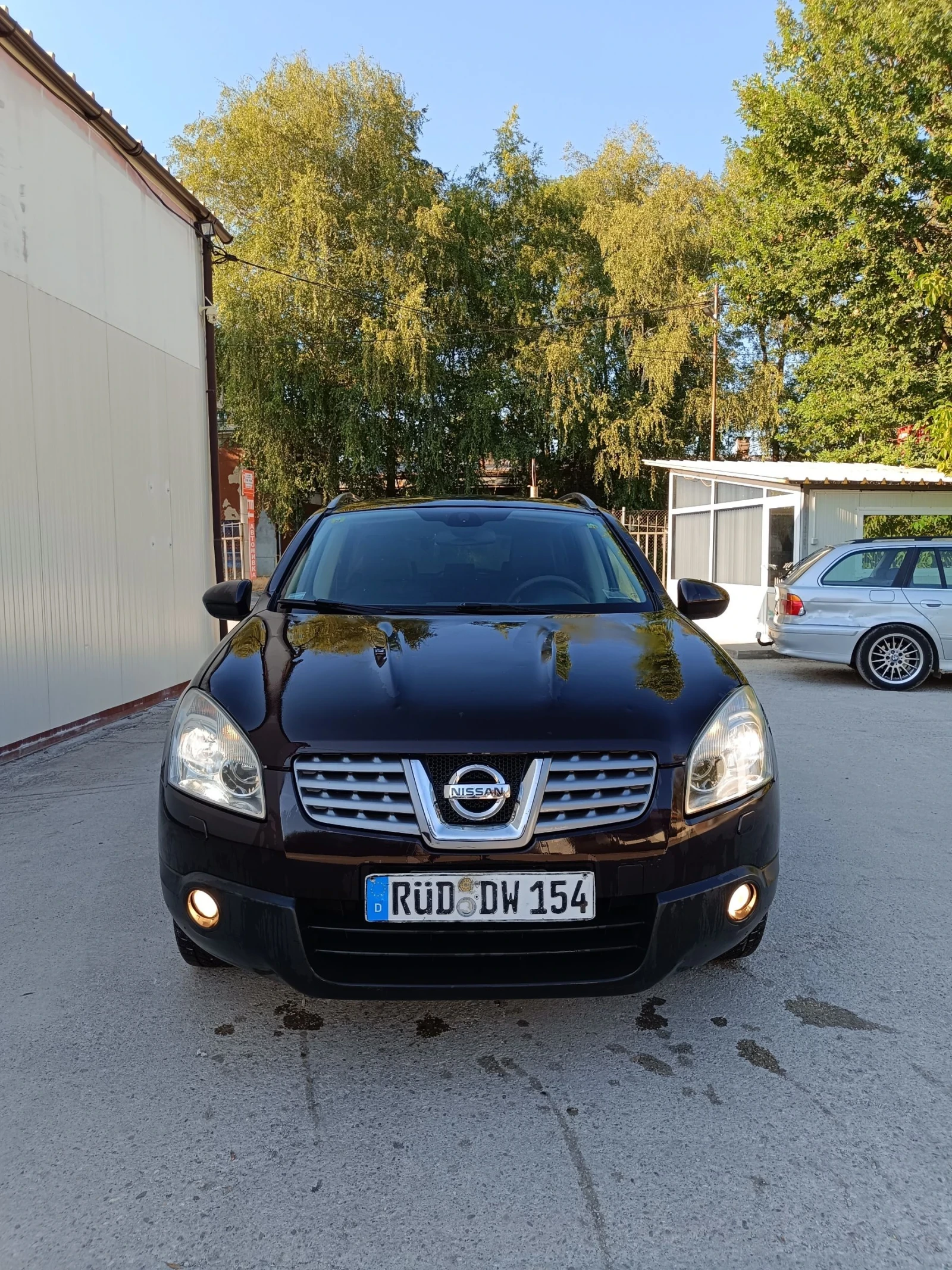 Nissan Qashqai 2.0i 4x4 bose swiss - изображение 2