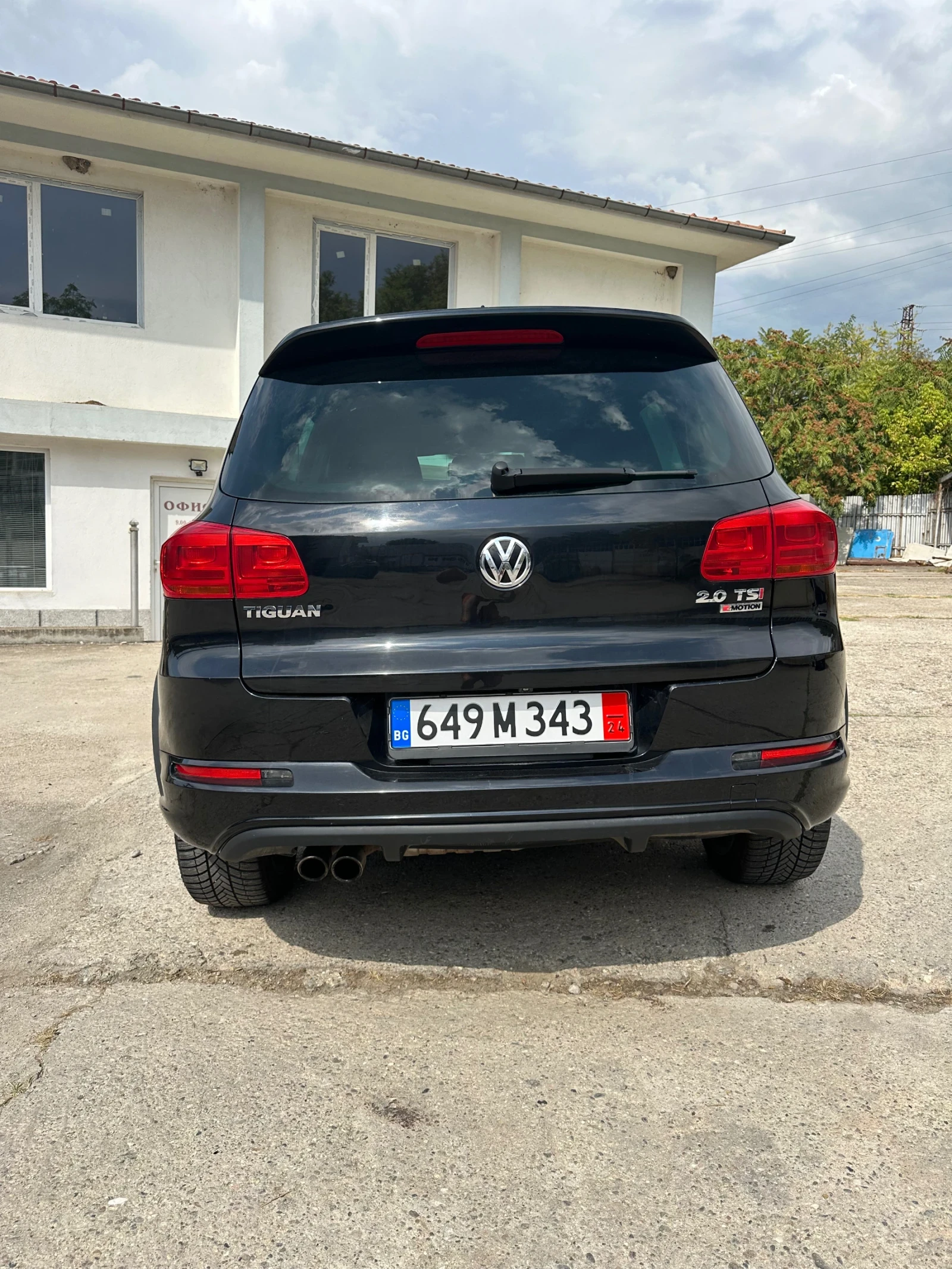 VW Tiguan 2.0 TSI R-line 120 000 км. Като нова! - изображение 6