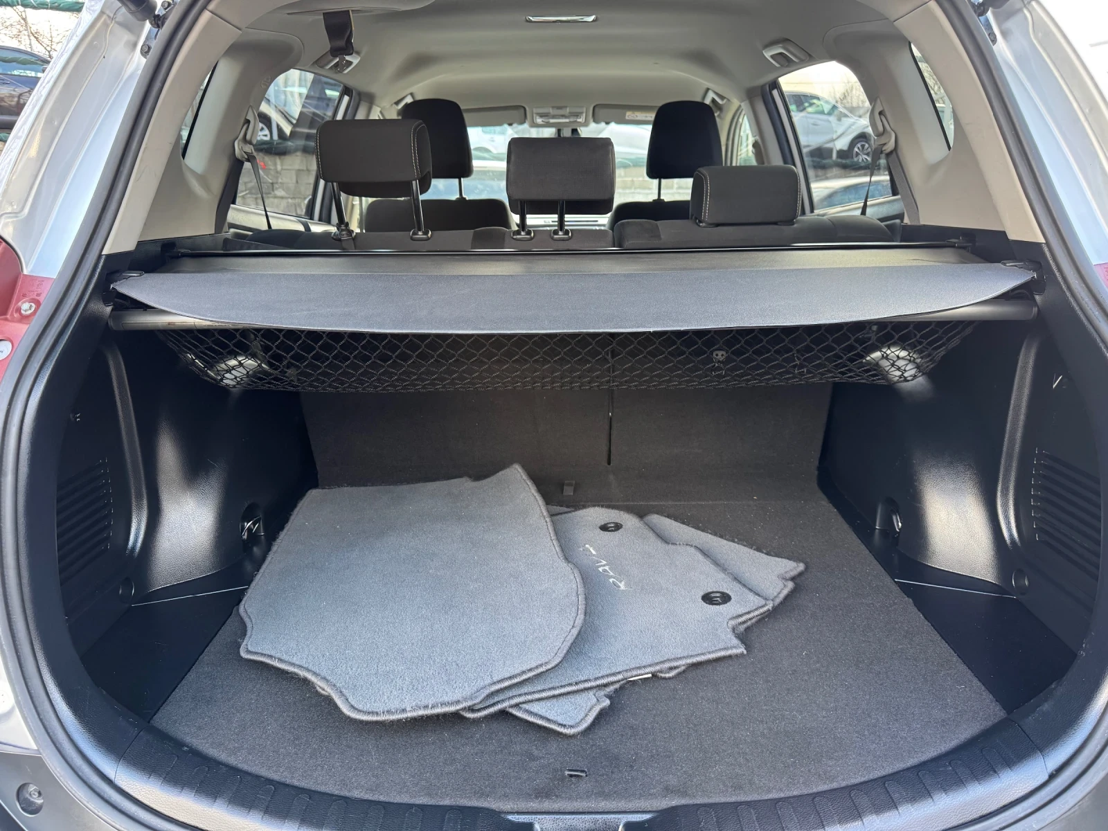 Toyota Rav4 2.2D* 4x4* 20th Anniversary  | Mobile.bg � ����������� 10