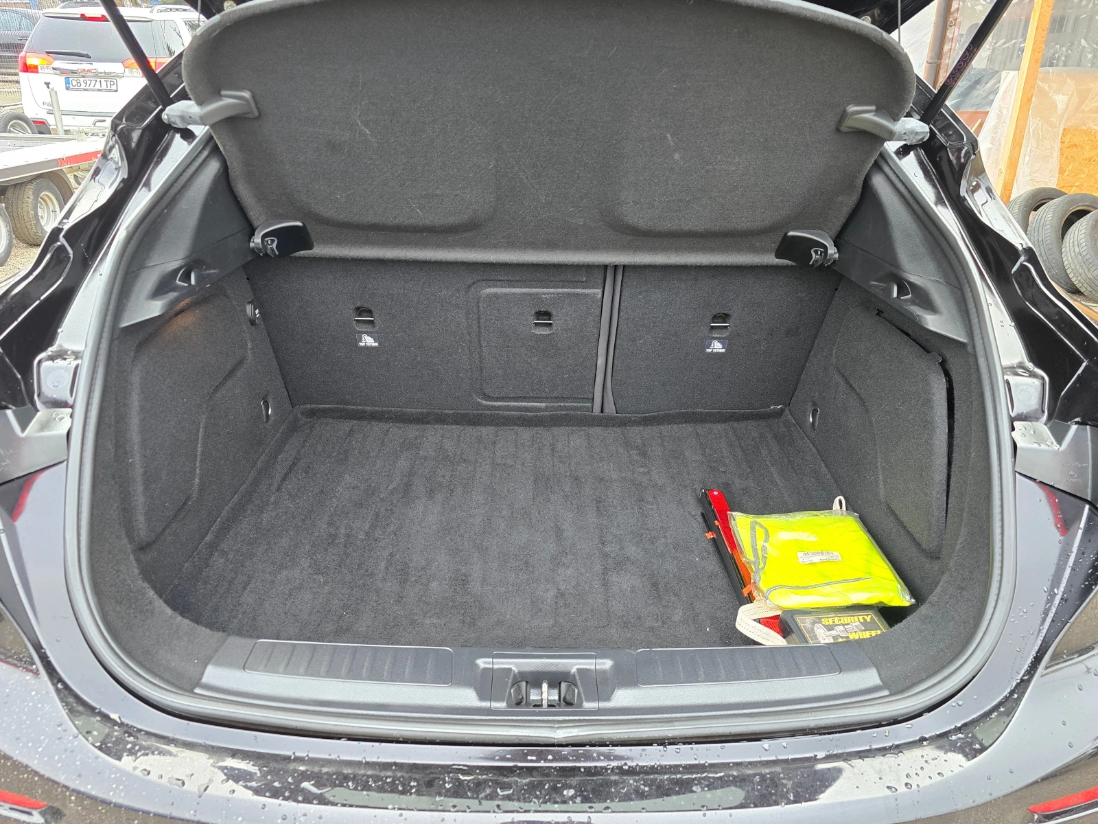 Infiniti Q30 S 2.2CDi/ S-line/Лизинг, снимка 9 - Автомобили и джипове - 53958531