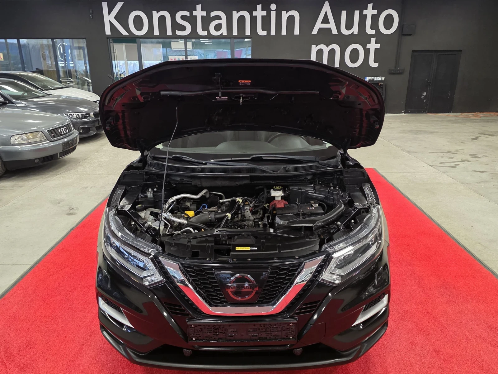 Nissan Qashqai 1.2 DIG-T | Automatic | Tekna , снимка 17 - Автомобили и джипове - 54045309