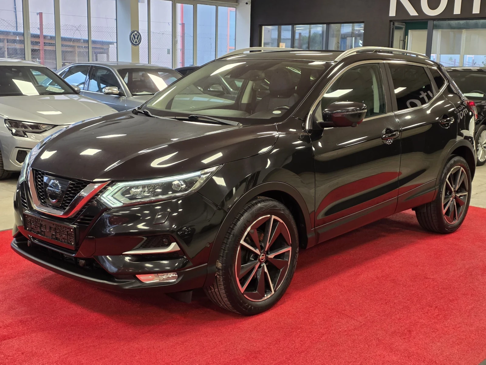 Nissan Qashqai 1.2 DIG-T | Automatic | Tekna , снимка 3 - Автомобили и джипове - 54045309