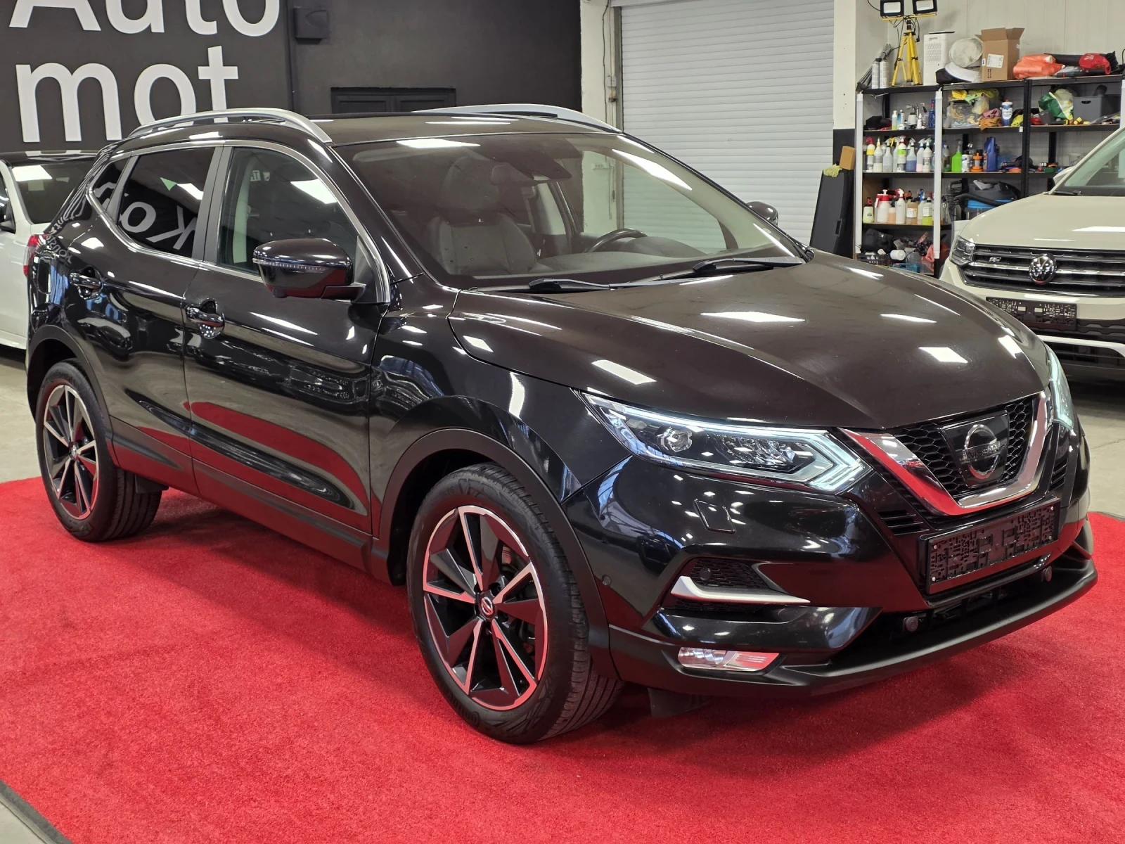 Nissan Qashqai 1.2 DIG-T | Automatic | Tekna , снимка 2 - Автомобили и джипове - 54045309