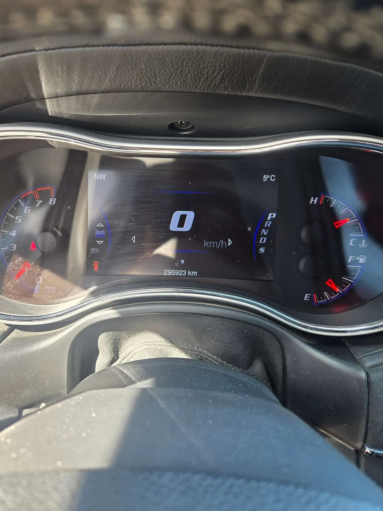 Jeep Grand cherokee SRT8 / CARFAX / 360 / DISTRONIC , снимка 7 - Автомобили и джипове - 54167555