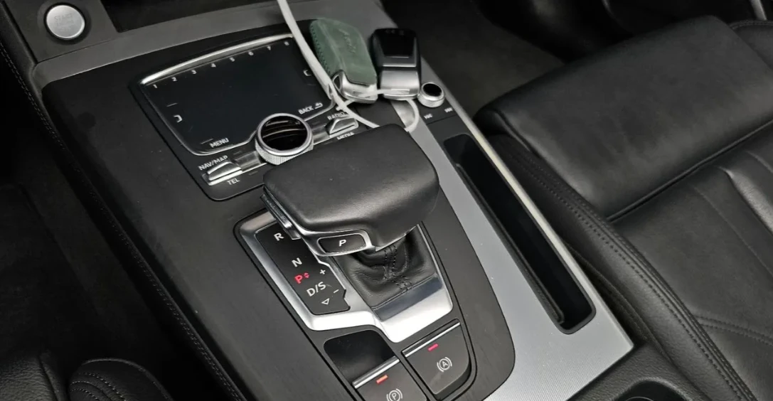 Audi Q5 40 TDI Quattro Premium, снимка 9 - Автомобили и джипове - 54422548
