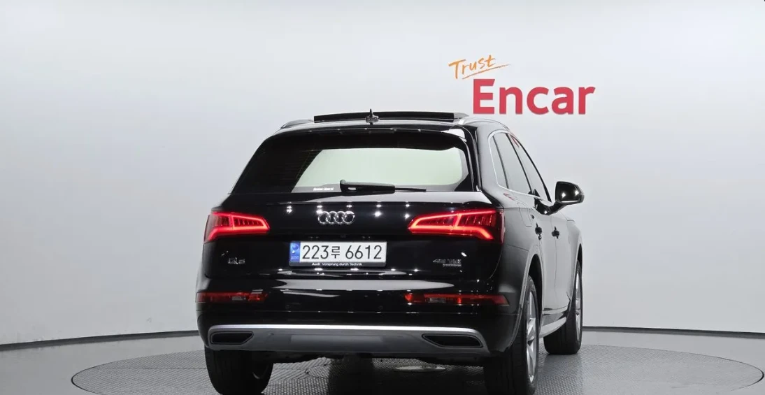 Audi Q5 40 TDI Quattro Premium, снимка 4 - Автомобили и джипове - 54422548
