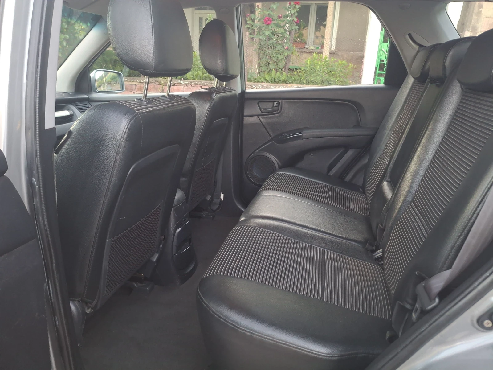 Kia Sportage 2.0crdi.klim.koja, снимка 8 - Автомобили и джипове - 54683191