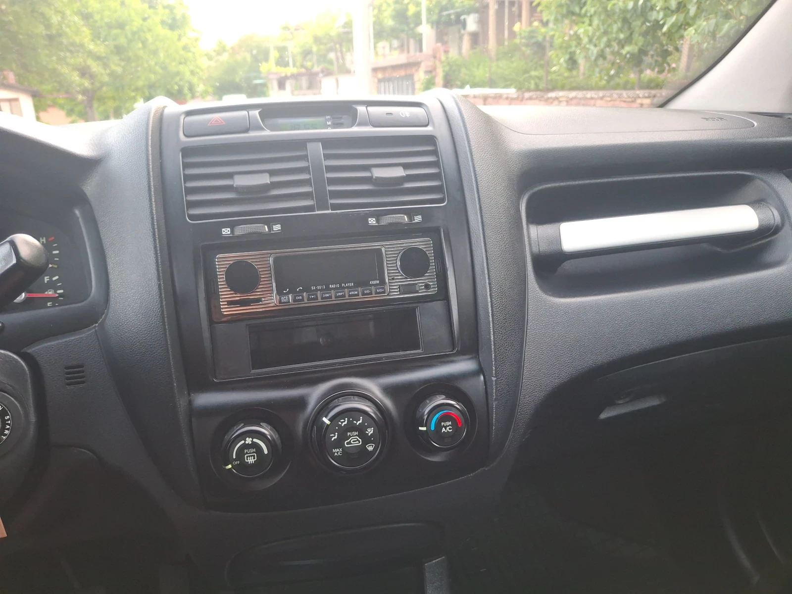 Kia Sportage 2.0crdi.klim.koja, снимка 11 - Автомобили и джипове - 54683191