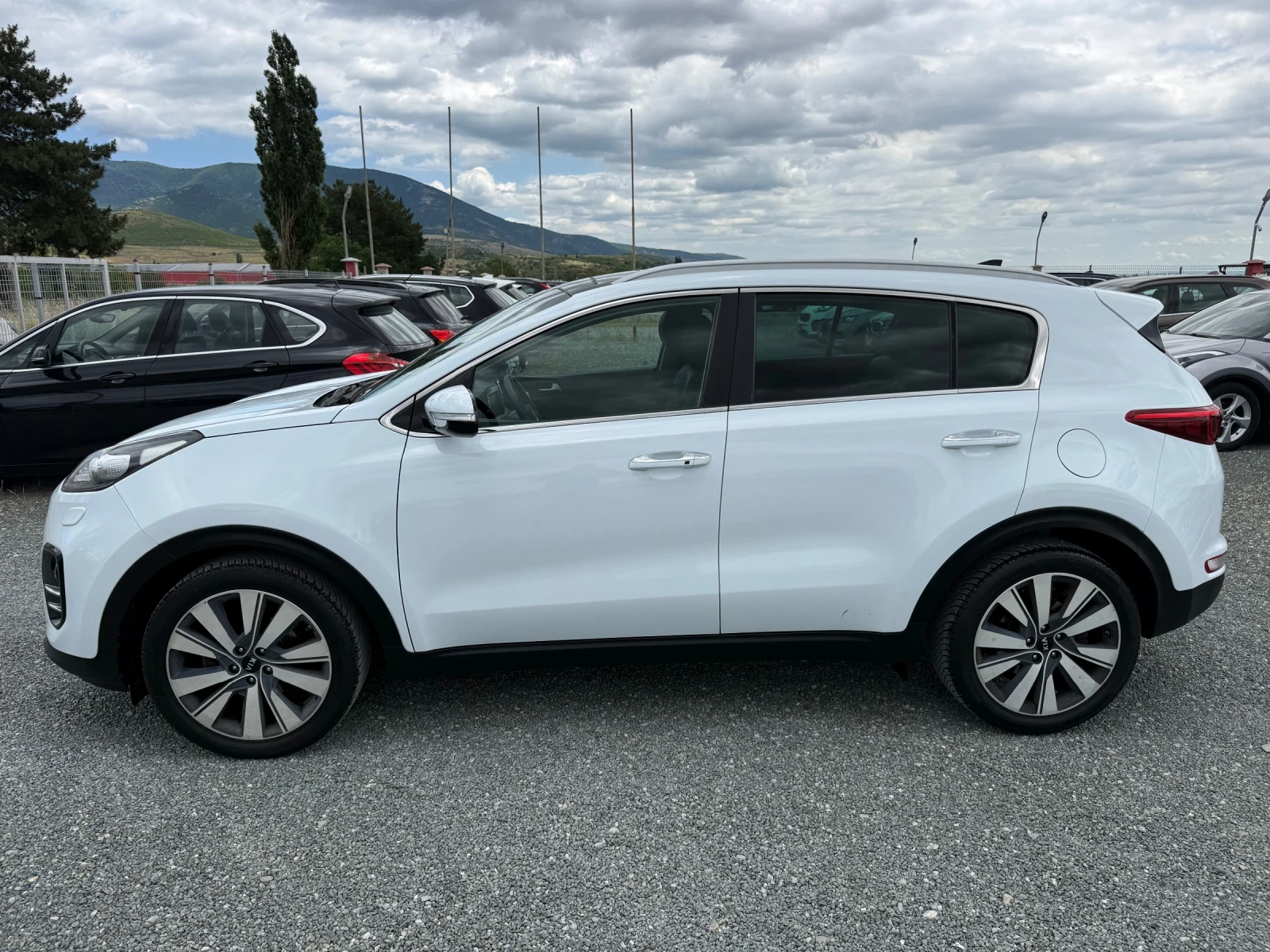 Kia Sportage (KATO НОВА), снимка 9 - Автомобили и джипове - 54936543