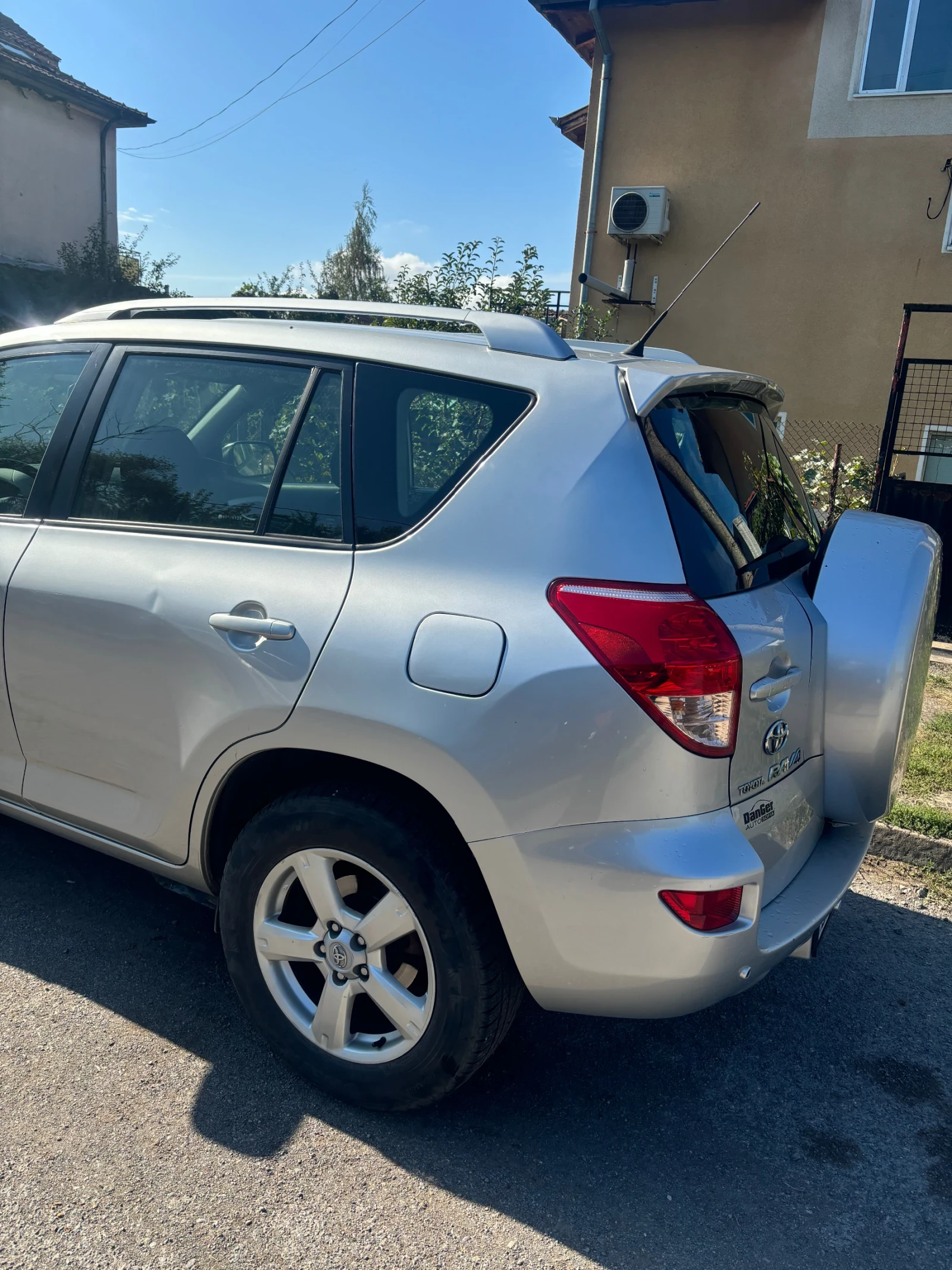 Toyota Rav4, снимка 4 - Автомобили и джипове - 55414450