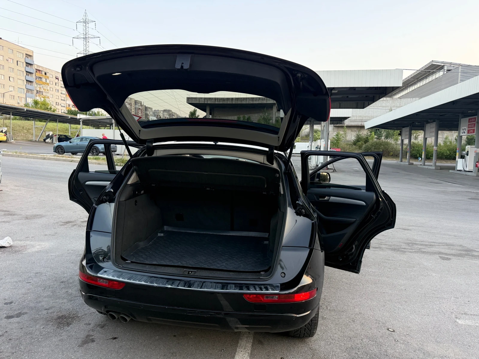 Audi Q5, снимка 6 - Автомобили и джипове - 55579505