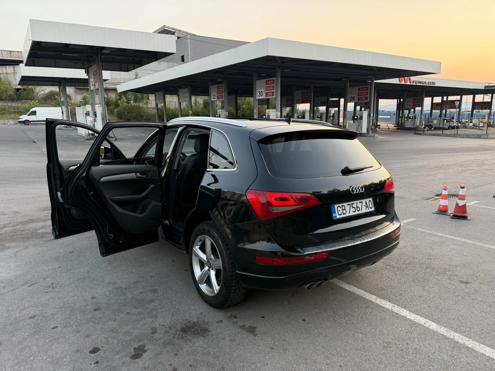 Audi Q5, снимка 8 - Автомобили и джипове - 55579505