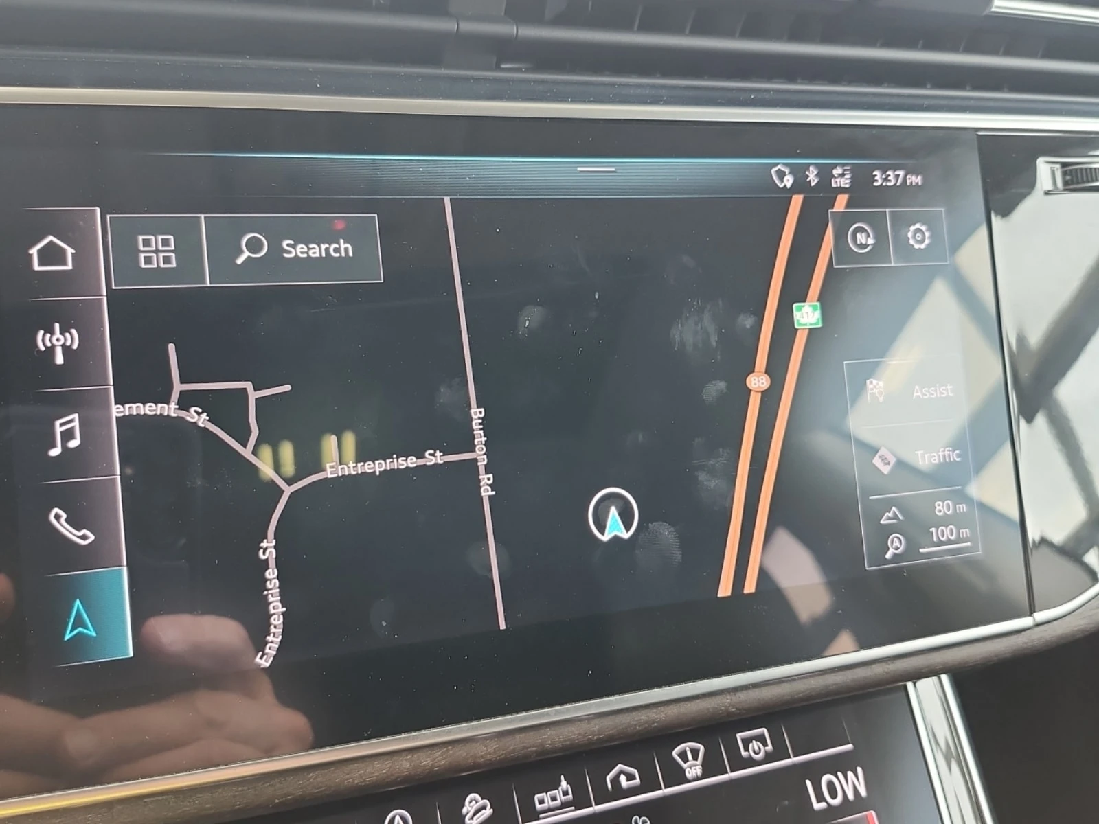 Audi Q8 * TECHNIK * CARFAX * 2 ЧИФТА ГУМИ * 2 КЛЮЧА, снимка 12 - Автомобили и джипове - 55799864