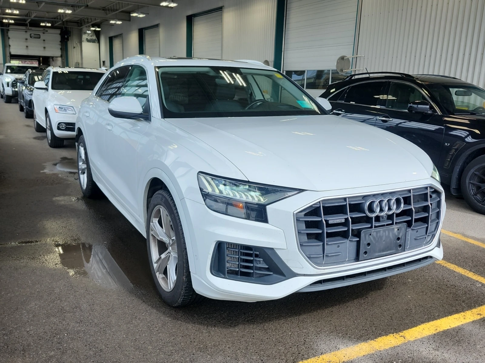 Audi Q8 * TECHNIK * CARFAX * 2 ЧИФТА ГУМИ * 2 КЛЮЧА, снимка 2 - Автомобили и джипове - 55799864