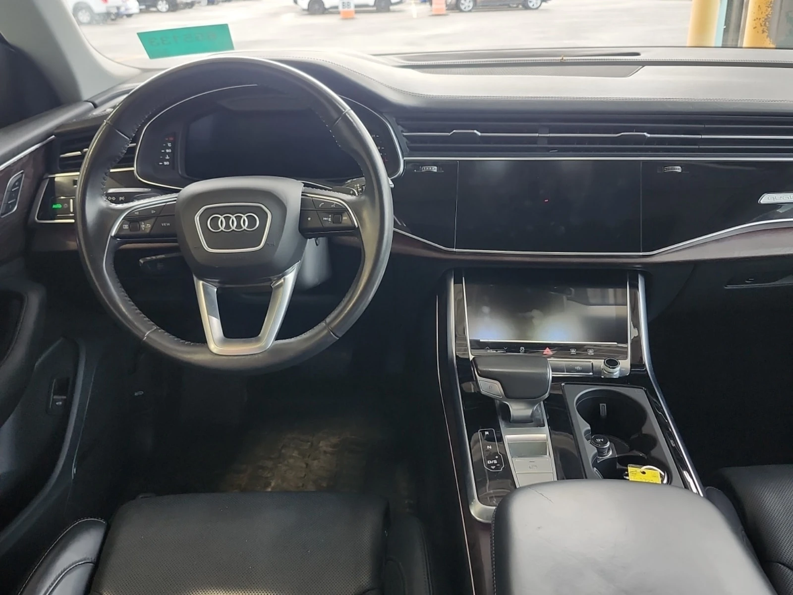 Audi Q8 * TECHNIK * CARFAX * 2 ЧИФТА ГУМИ * 2 КЛЮЧА, снимка 11 - Автомобили и джипове - 55799864