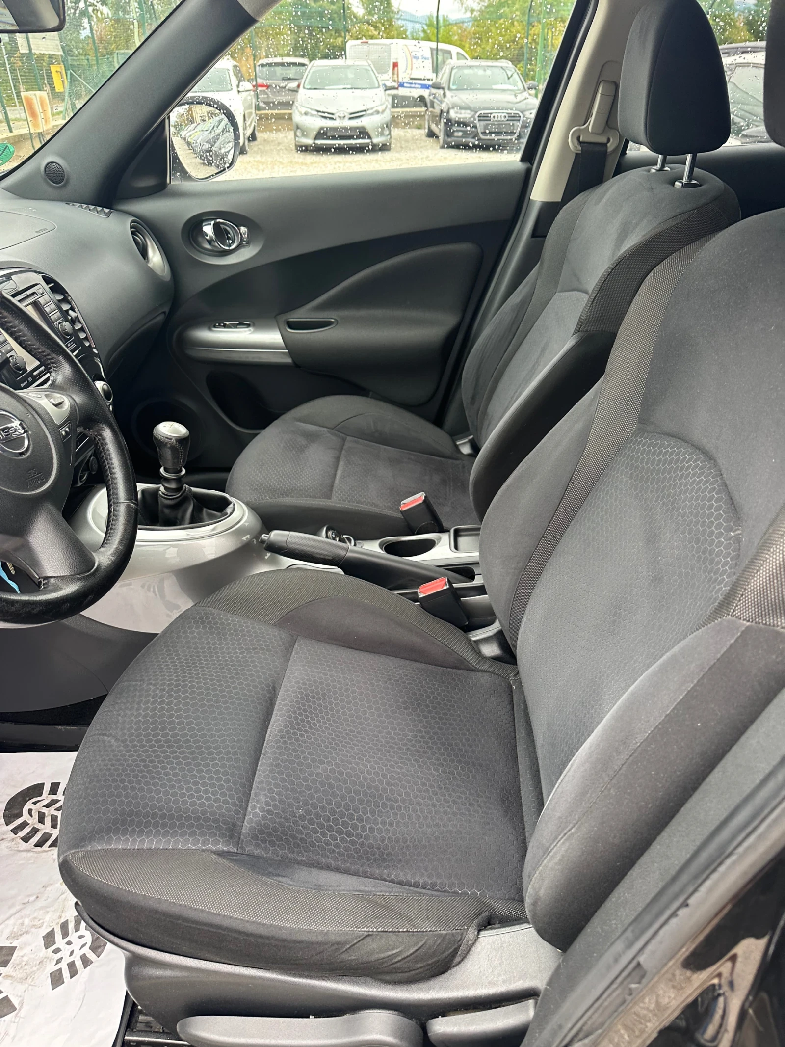 Nissan Juke 1.6 I 190kc, снимка 10 - Автомобили и джипове - 55851237