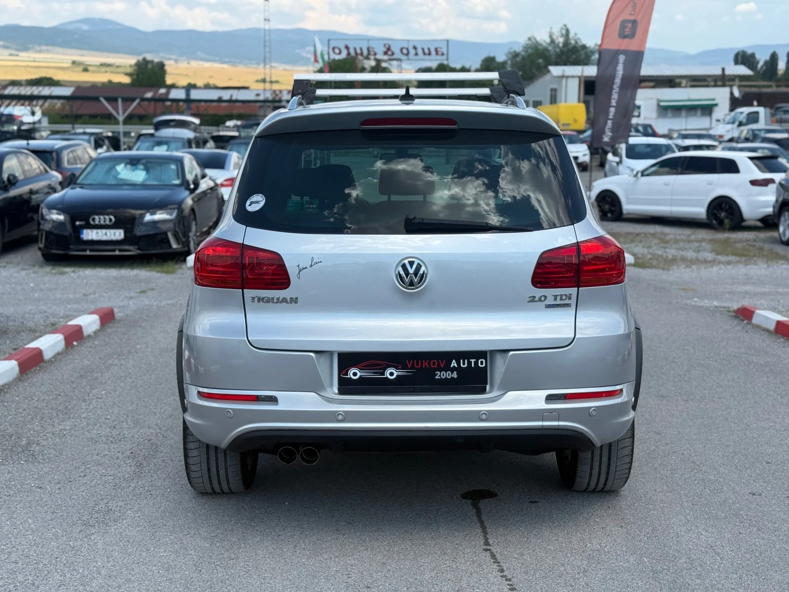 VW Tiguan R-LINE 2.0 TDI 140 кс., снимка 4 - Автомобили и джипове - 55920515