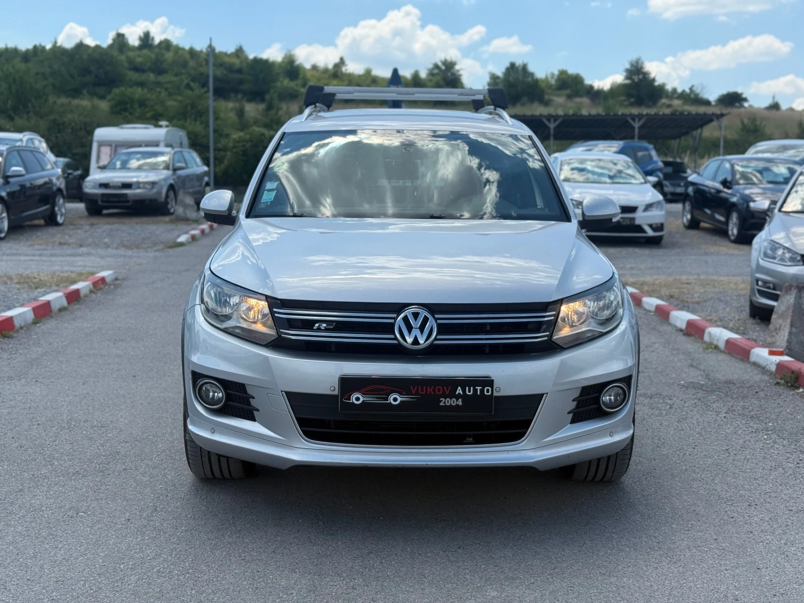 VW Tiguan R-LINE 2.0 TDI 140 кс., снимка 3 - Автомобили и джипове - 55920515