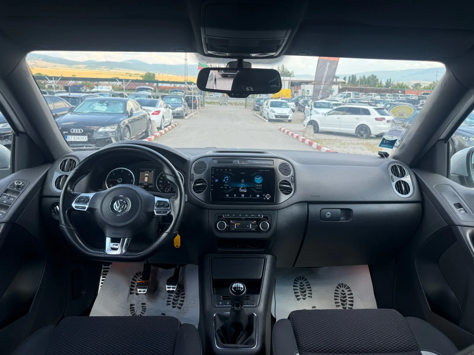 VW Tiguan R-LINE 2.0 TDI 140 кс., снимка 8 - Автомобили и джипове - 55920515