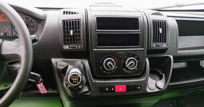 Peugeot Boxer 2.2 Blue HDI L3H2, снимка 7 - Бусове и автобуси - 52799990