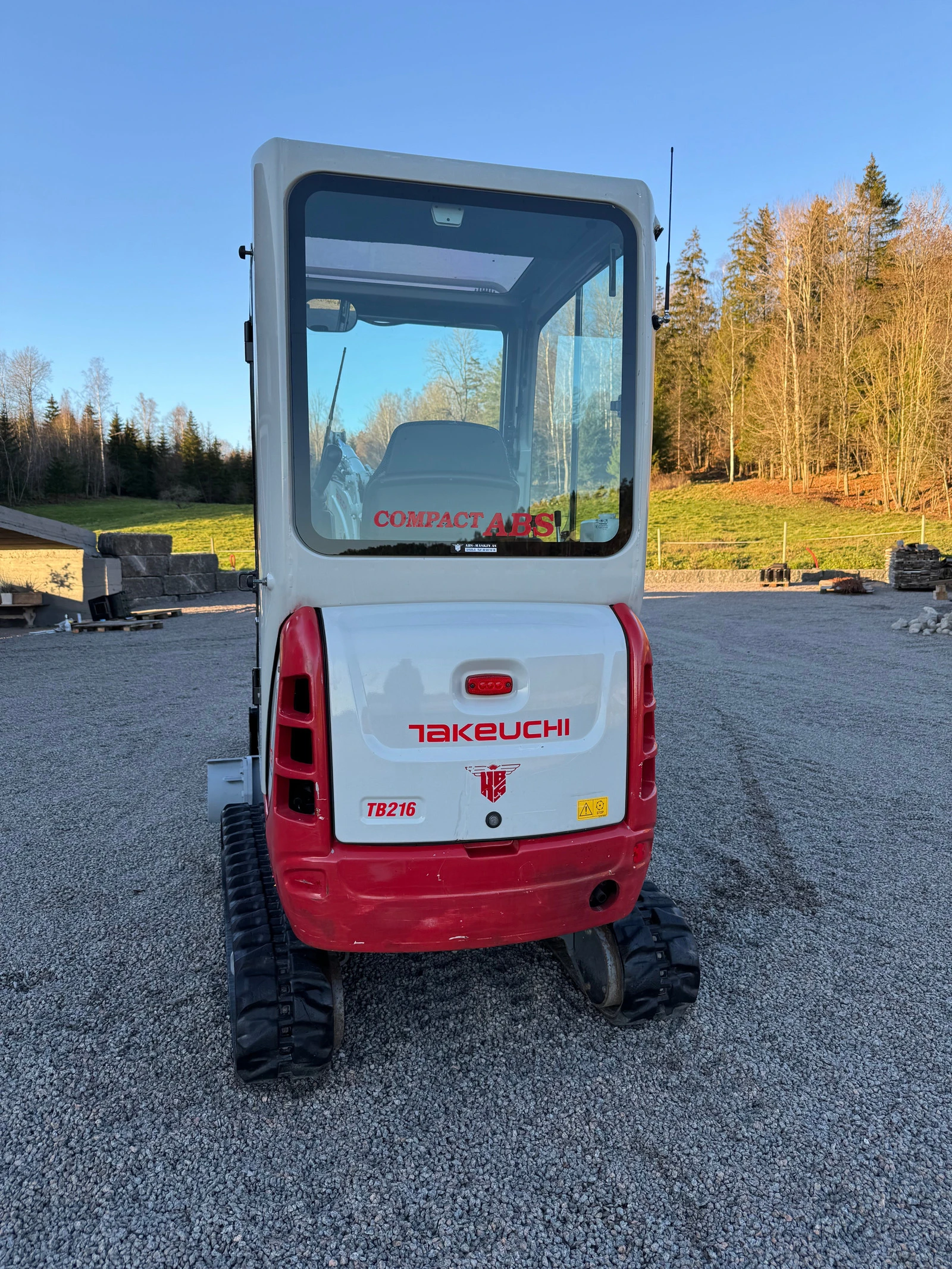 ����� Takeuchi TB216A | Mobile.bg � ����������� 13