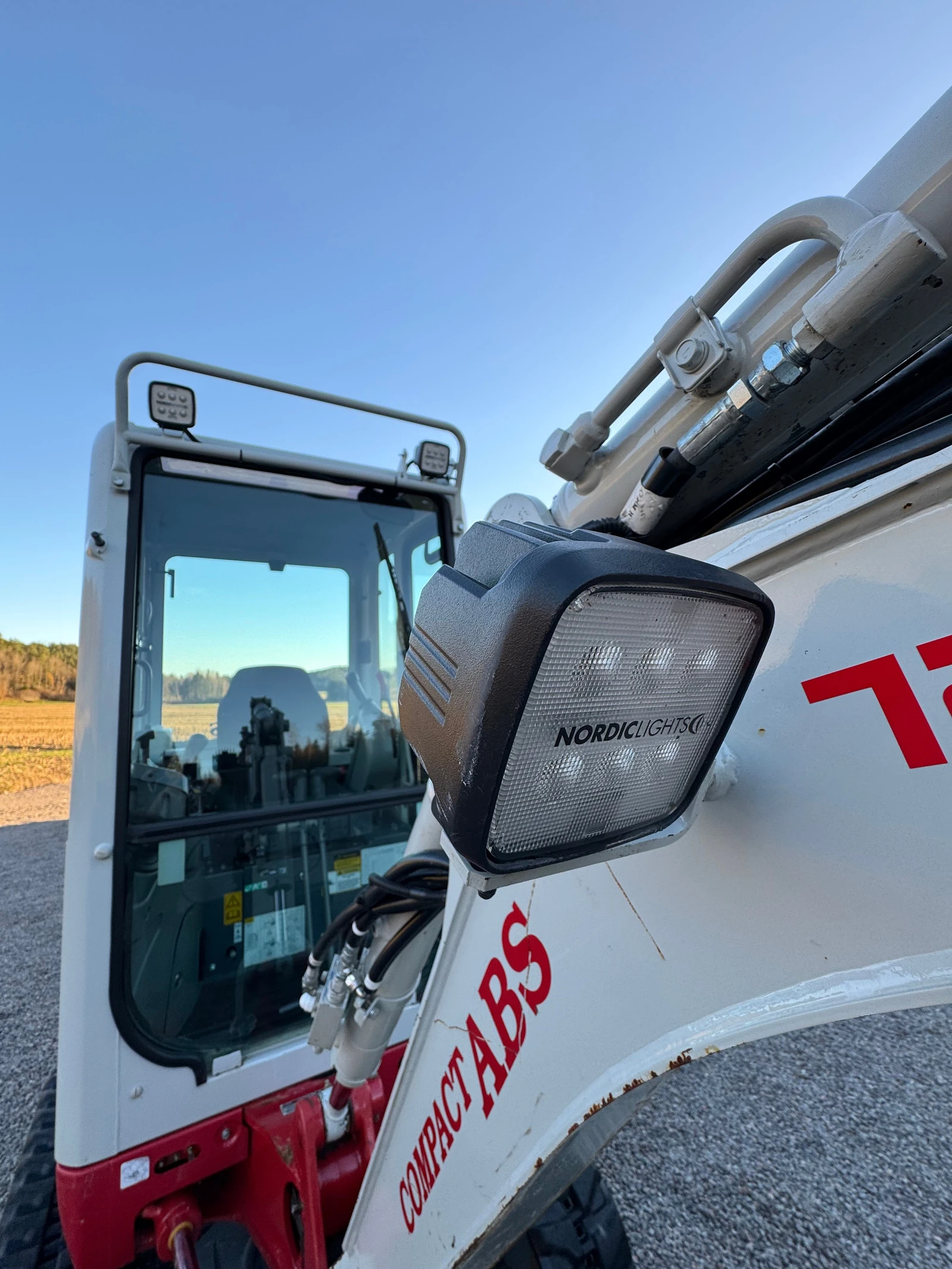 ����� Takeuchi TB216A | Mobile.bg � ����������� 14
