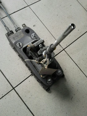 Скоростен лост Фолксваген Голф 5 2.0TFSI