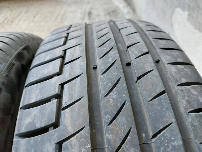 Гуми Летни 235/55R19, снимка 3 - Гуми и джанти - 36800909