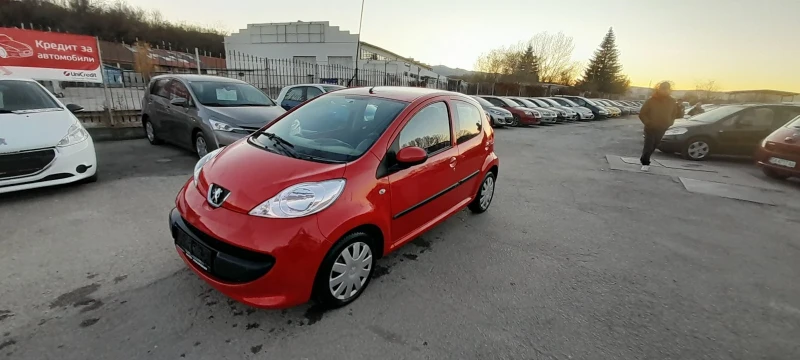 Peugeot 107 1.0i/климатик, снимка 1 - Автомобили и джипове - 48015704