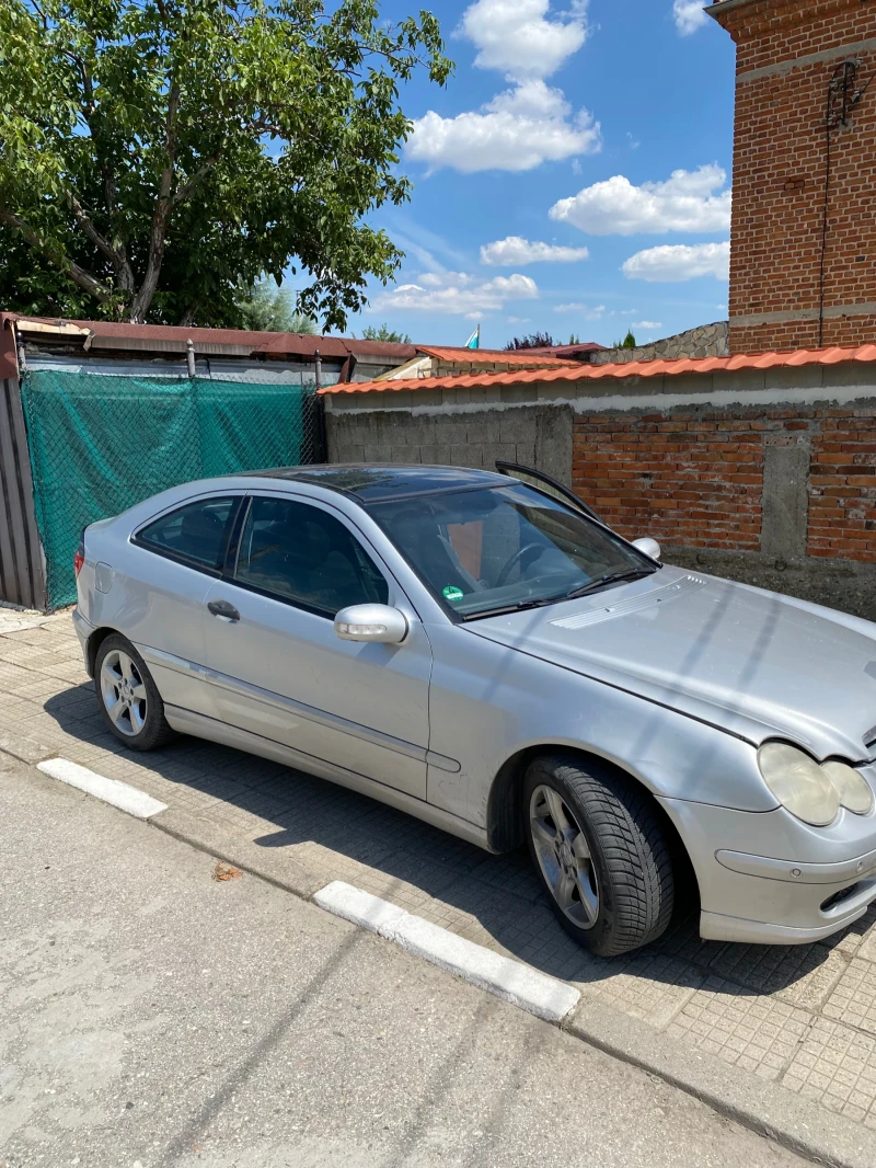 Mercedes-Benz C 220, снимка 2 - Автомобили и джипове - 48406789