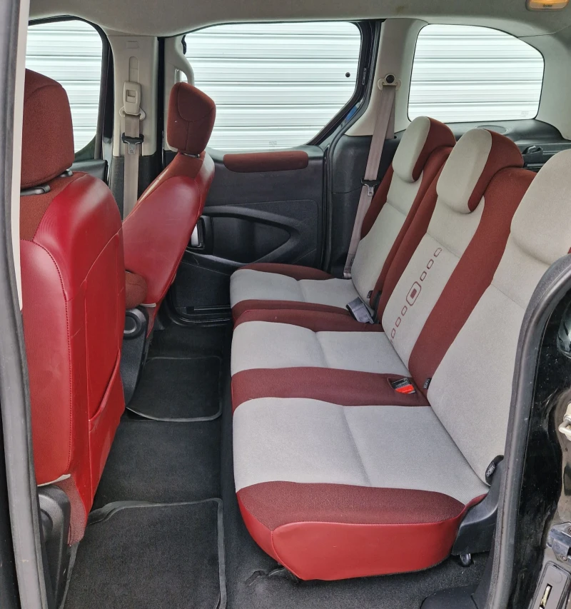 Citroen Berlingo 1.6HDI, снимка 12 - Автомобили и джипове - 49753325