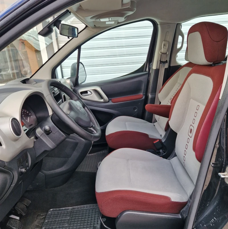 Citroen Berlingo 1.6HDI, снимка 6 - Автомобили и джипове - 49753325