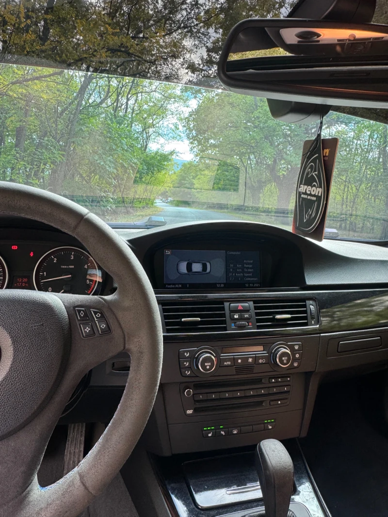 BMW 330 Бартер Фул Екстри , снимка 11 - Автомобили и джипове - 52026179