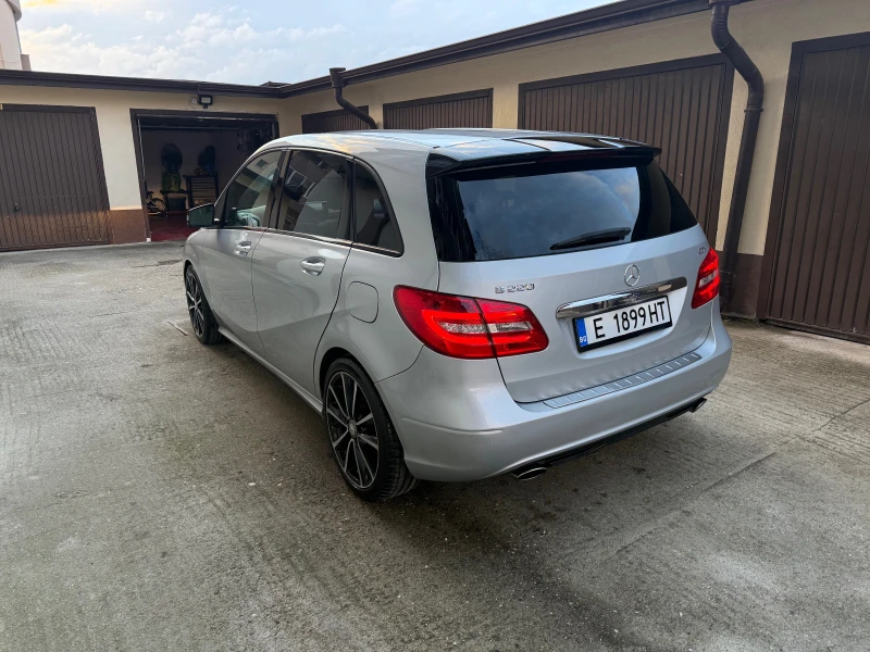 Mercedes-Benz B 220 AVTOMATIK, снимка 6 - Автомобили и джипове - 52393191