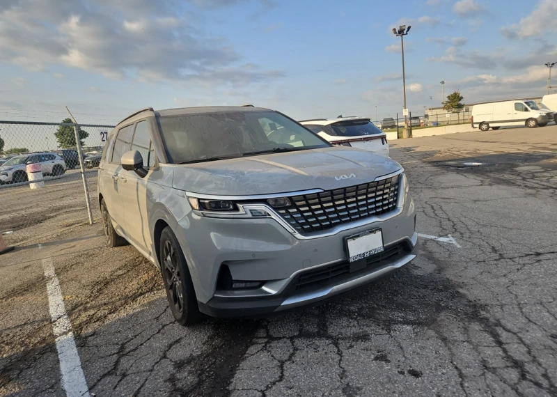 Kia Carnival, снимка 2 - Автомобили и джипове - 52749789